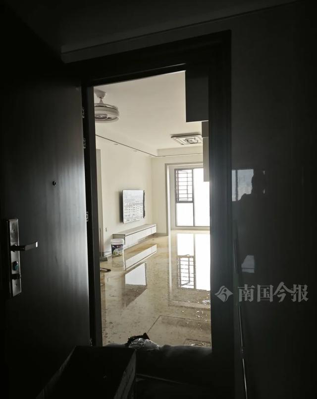 崩溃：全屋都是无法接受婚房被粪水浸泡！业主(图10)